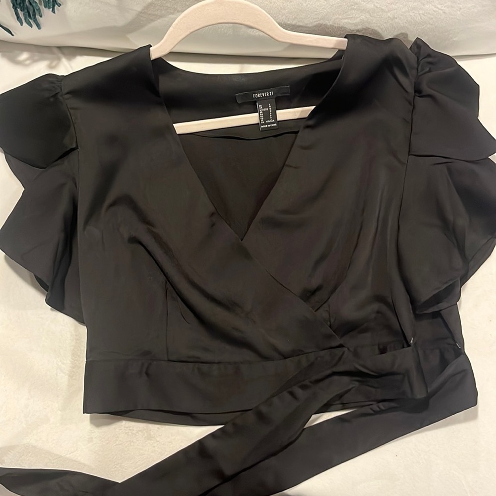 Black dressy crop top